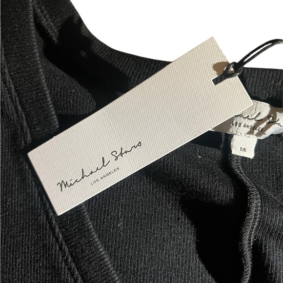 Michael Stars Tati V-neck power shoulder top, NWT - Picture 4 of 5